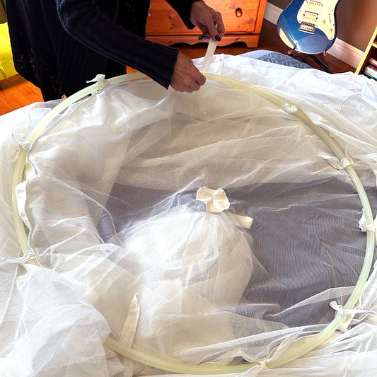 New Swiss Shield Daylite Travel Bed Canopy